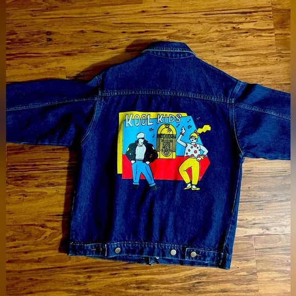 Rare Find! Hand Painted Vintage Denim Jacket size S - Picture 2 of 7